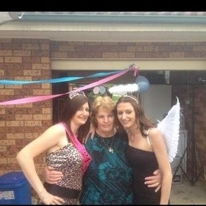 Meet your Posher, Lorraine